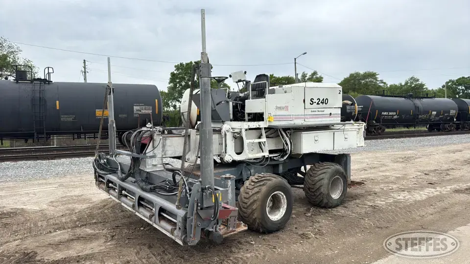 Somero S-240 Paving Equipment