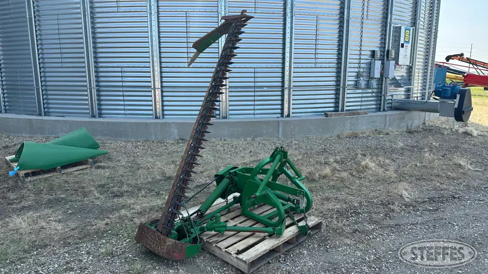 John Deere 350 Sickle Mower