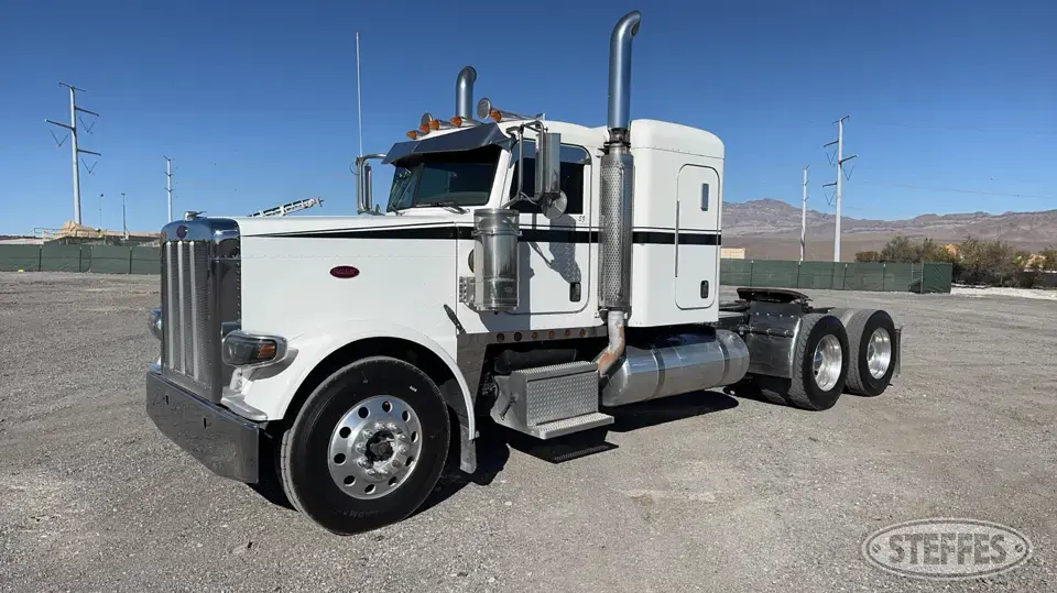 2008 Peterbilt 388 Conventional Truck with Sleeper