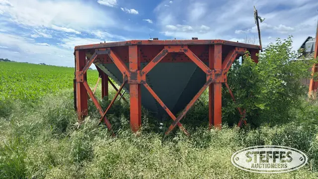 Behlen grain bin hopper