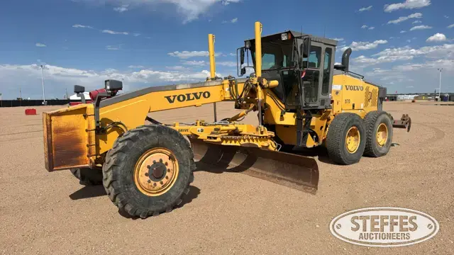 2005 Volvo G726B AWD