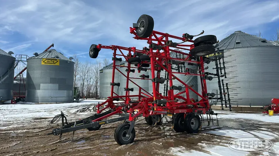 2022 Wil-Rich 2530 Chisel Plow