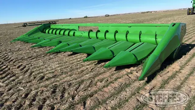John Deere 1253A