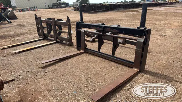 CAT X025216 wheel loader forks