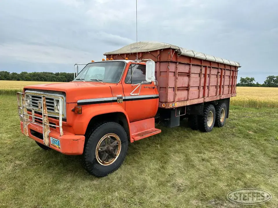 1974 Chevrolet C65 Tandem Boxed Truck