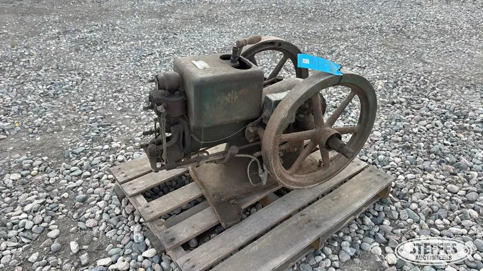 International stationary engine