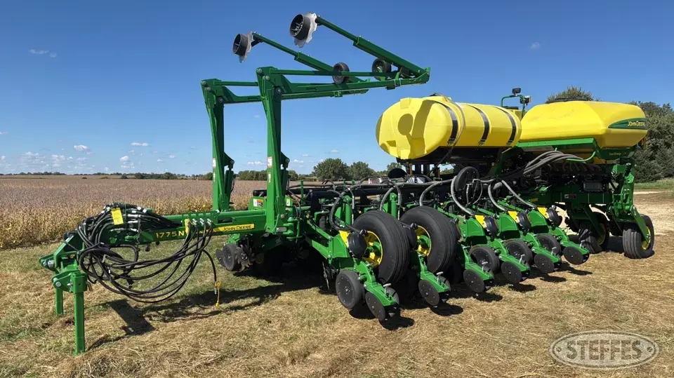 2014 John Deere 1775NT 12 or More Row Planter