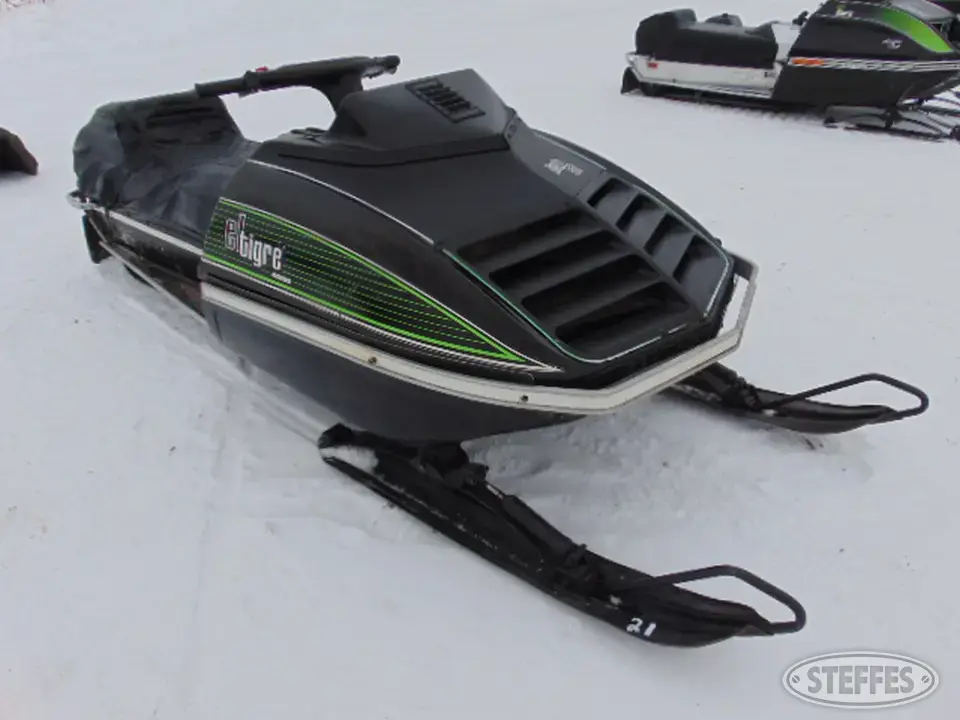 1976 Arctic Cat El Tigre 4000 Snowmobile