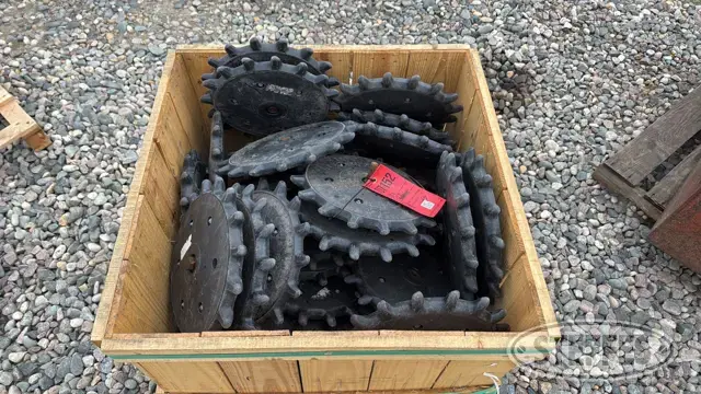 Approx. (30) Yetter poly spiked planter closing wheels