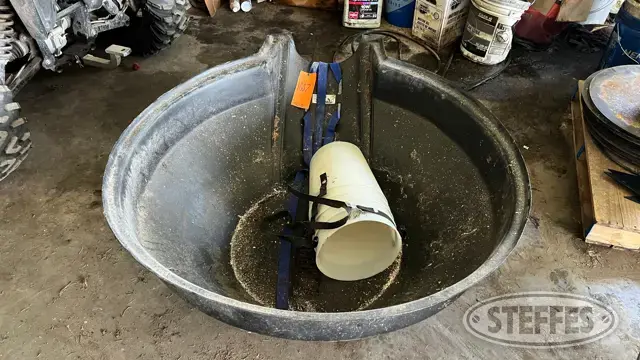Poly auger hopper