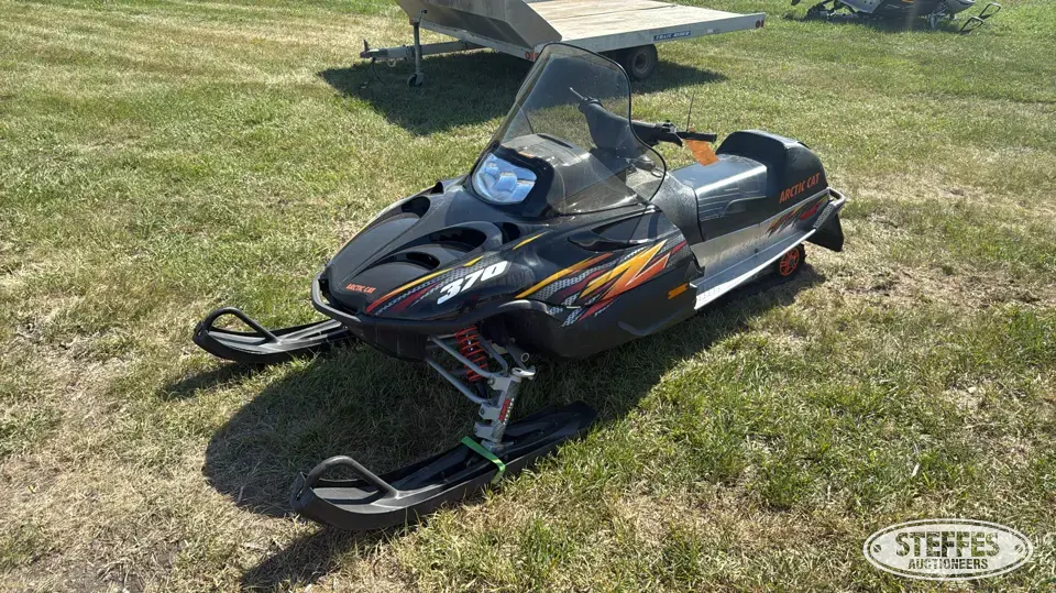 2002 Arctic Cat Z 370 Snowmobile
