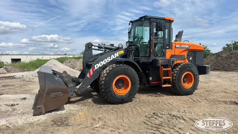 2022 Doosan DL 220-7 Wheel Loader