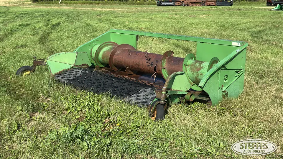 John Deere pickup head