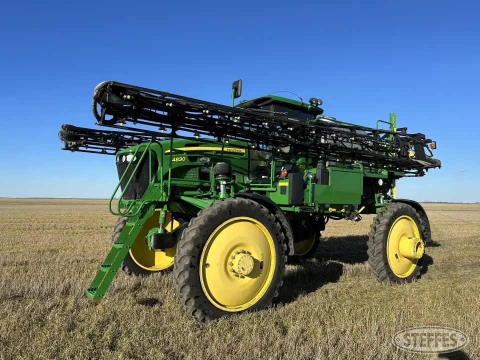 2012 John Deere 4830 Self-Propelled Sprayer