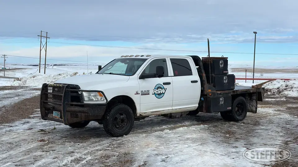 2015 Ram 3500HD Flatbed Truck