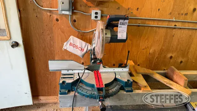 Bosch compound miter saw