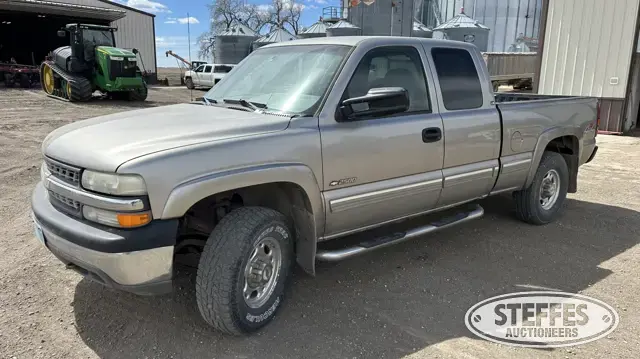 2000 Chevrolet Silverado 2500 LS