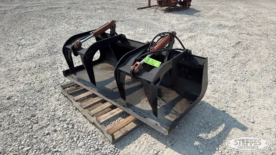 Skid steer grapple bucket Skid Steer Bucket