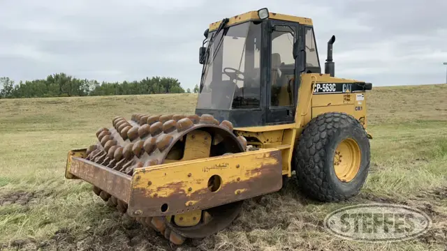 1998 CAT CP-563C
