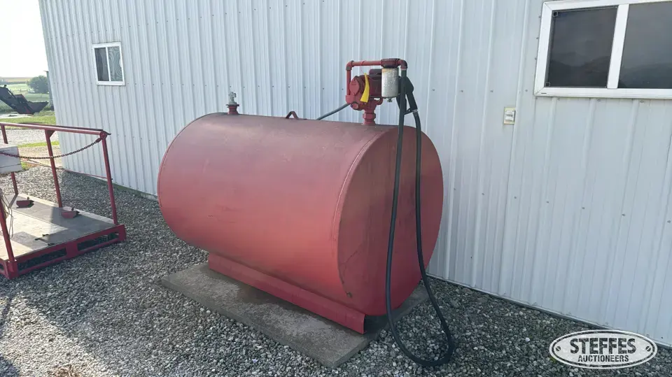 500 gal. fuel tank