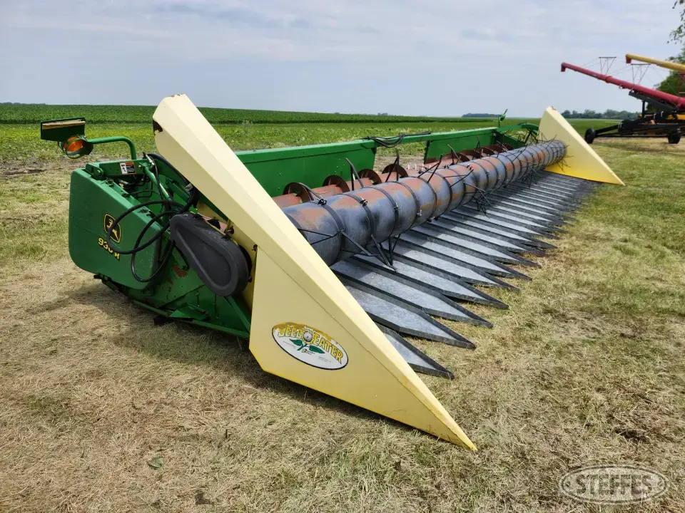 2002 John Deere 930R Sunflower Head