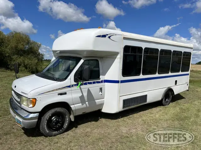 2002 Ford E450 Super Duty