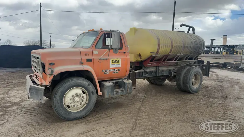 1984 GMC C7 Tank Truck