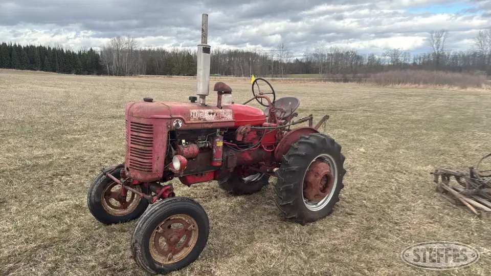 Farmall Super A Collectible Show Tractors-Stationary Engine