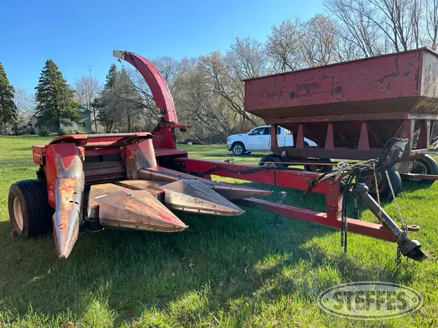 International 830
