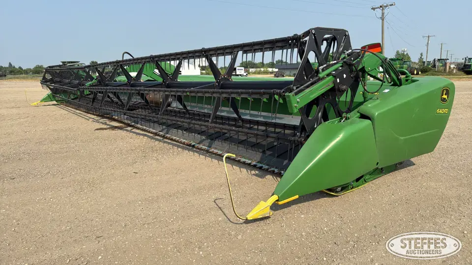 2012 John Deere 640FD Draper Head