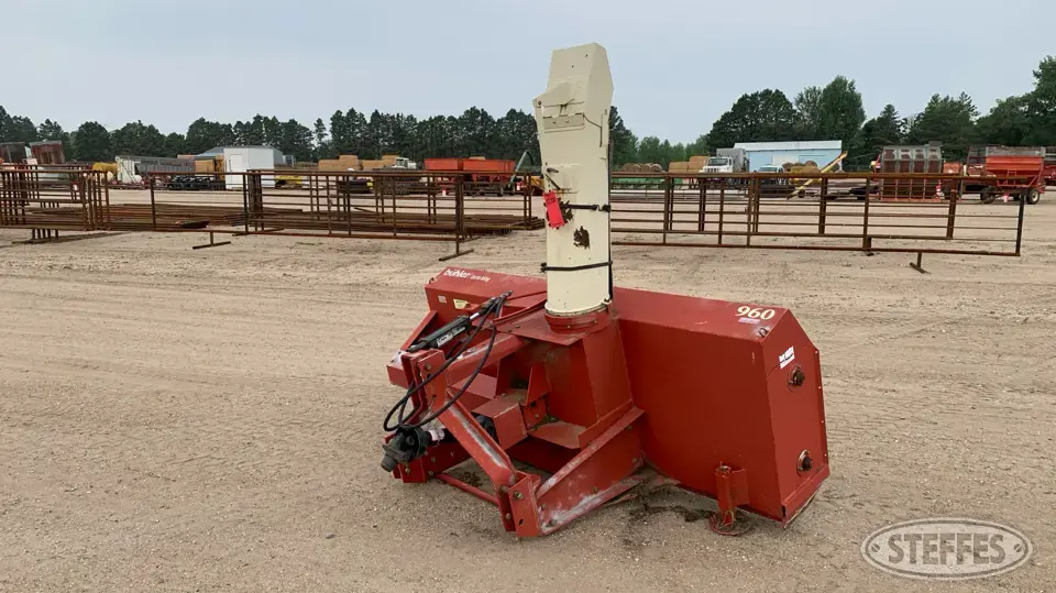 Buhler Farm King 960 3 Pt. Snowblower