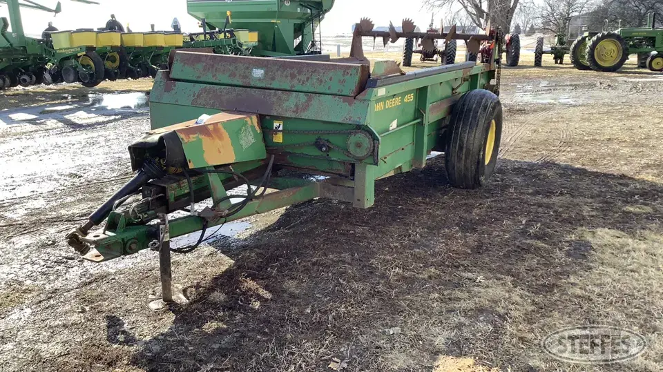 John Deere 455 Manure Application Equipment