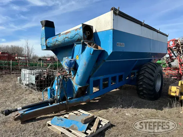 Kinze 840