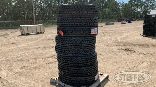 (8) Kapsen H208 11R22.5 tires