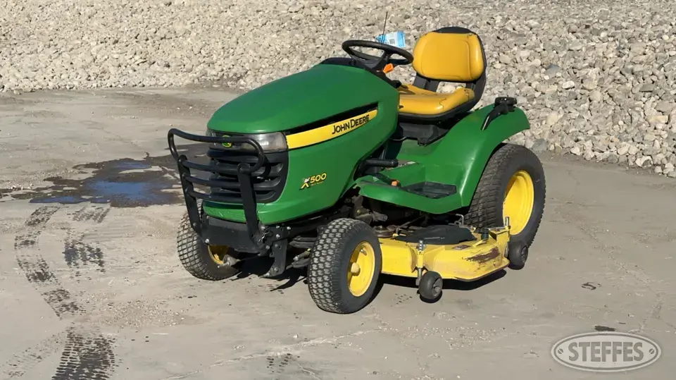 John Deere X500 Lawn Tractor