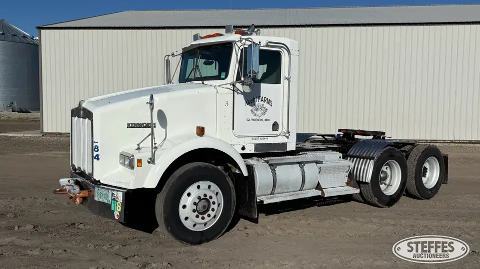 1989 Kenworth T800 Conventional Truck without Sleeper