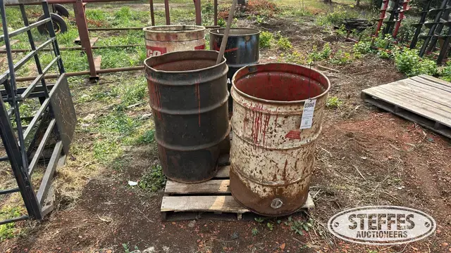 (4) Garbage cans