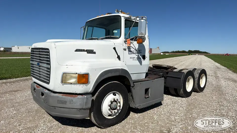 Ford Aeromax L9000 Conventional Truck without Sleeper