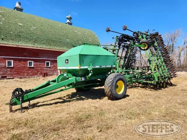 John Deere 730