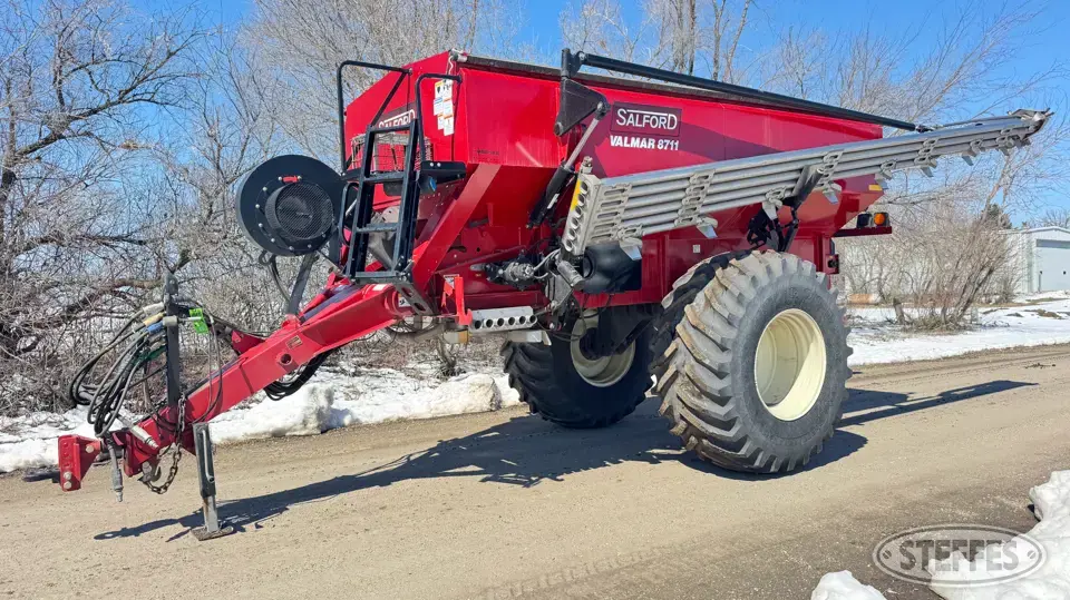 2019 Salford Valmar 8711 Pull-Type Dry Spreader