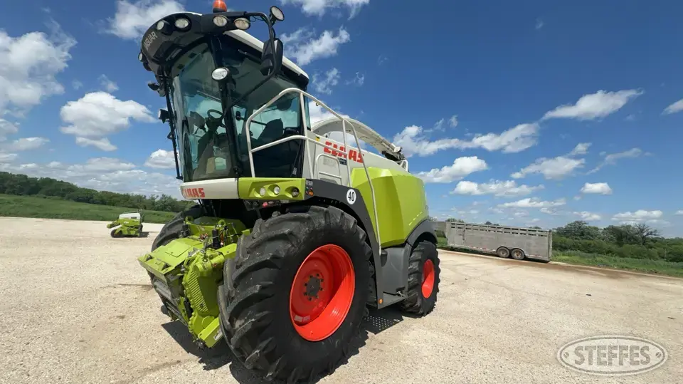 2014 Claas Jaguar 930 Self-Propelled Harvester