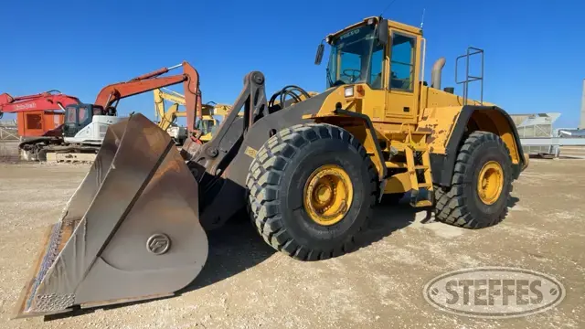 2002 Volvo L220E