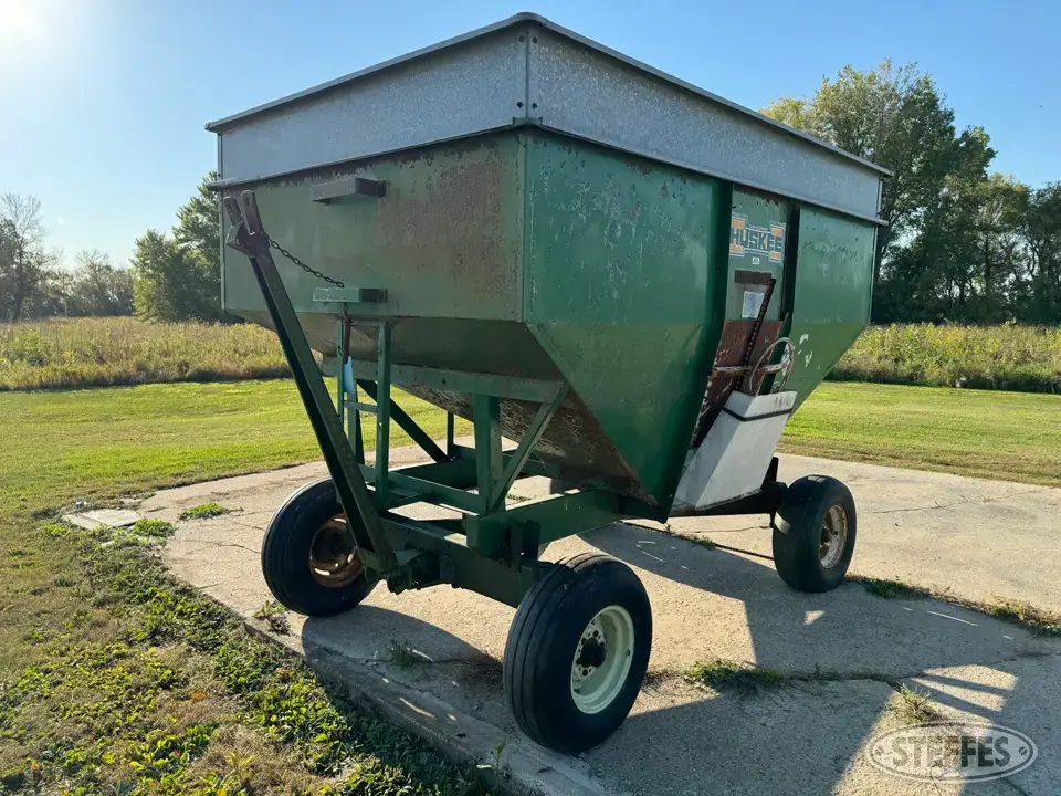 Huskee Gravity Box