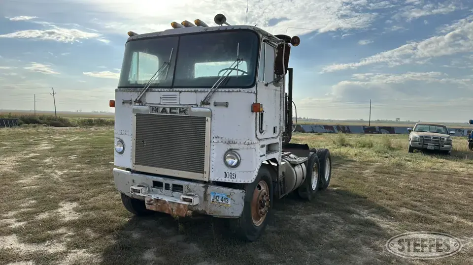 1983 Mack WS786LST Cabover Truck without Sleeper