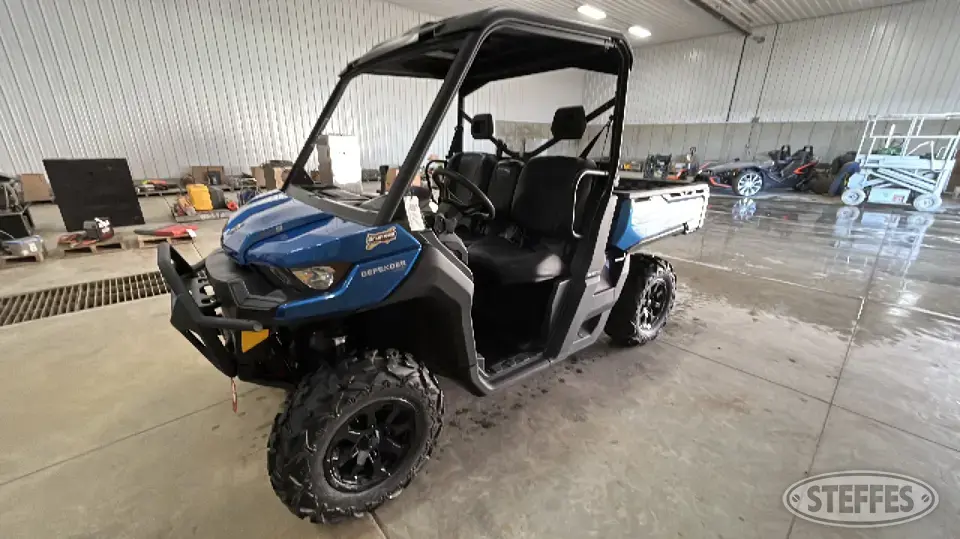 2023 Can-Am SSV DEF XT UTV