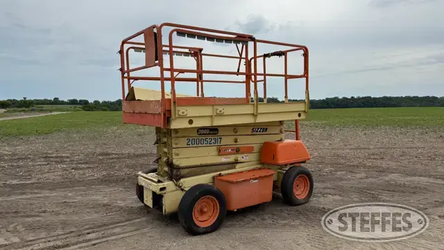 1999 JLG 3969-E