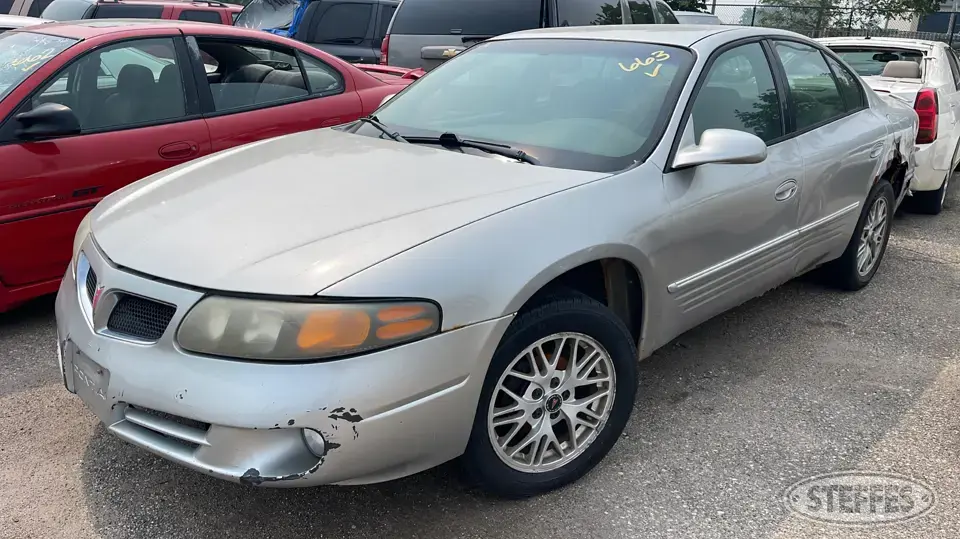 2004 Pontiac Bonneville SE Car