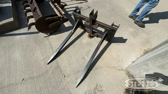 3 Pt. Bale Spear