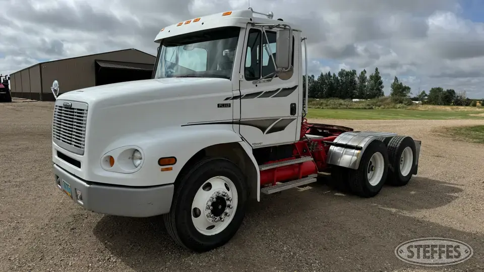 1999 Freightliner FL112 Conventional Truck without Sleeper