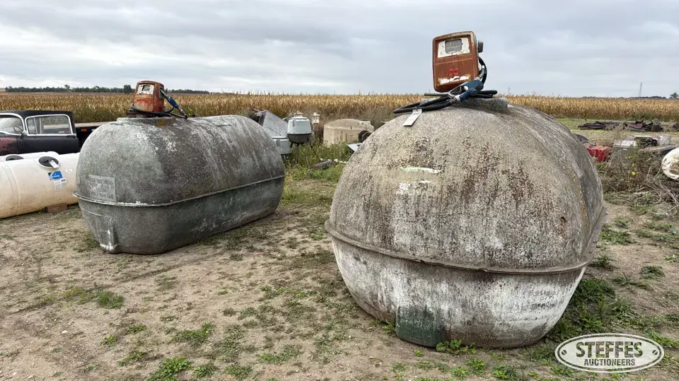 (2) Fiberglass fuel tanks